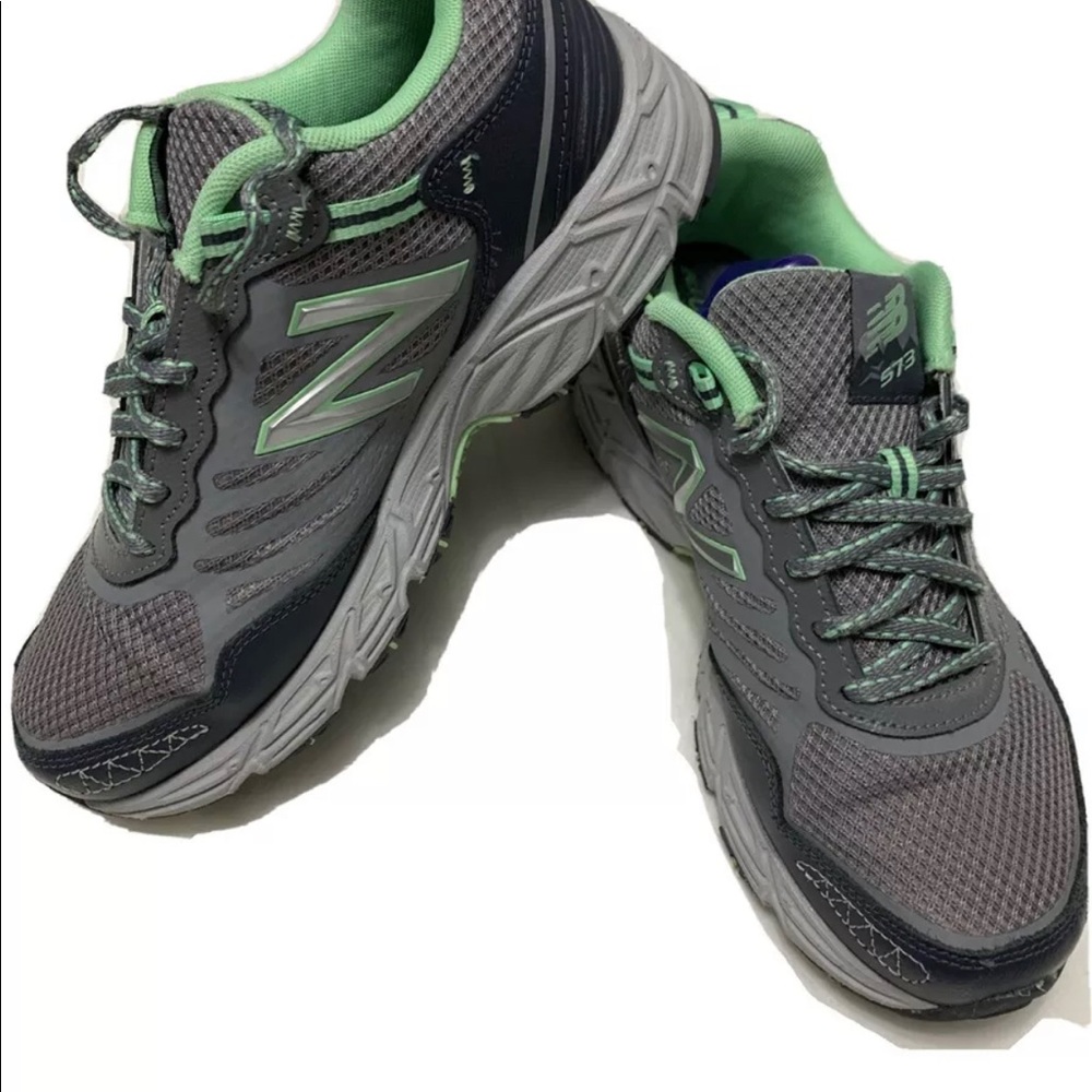 Womens New Balance 573 Trail Running Sneakers Shoes Size 7.5  Grey & Light Green